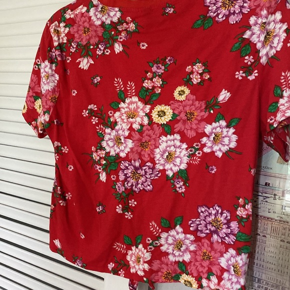 H&M Red Floral Crop Top Size M - Picture 4 of 6